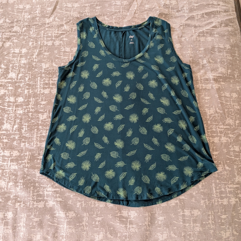Leaf Print Sleeveless Top - Green